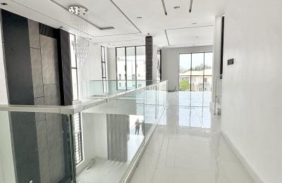 5 Bedroom Fully Detached Duplex