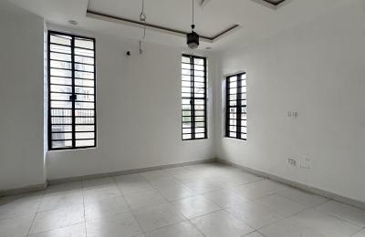 5 bedroom fully detached duplex