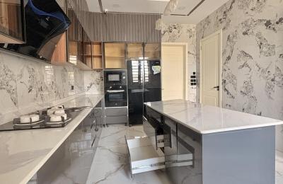 6 Bedroom Fully Detached Duplex