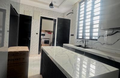 5 Bedroom Fully Detached Duplex