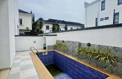 5 bedroom detached duplex
