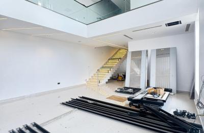 5 bedroom semi-detached duplex