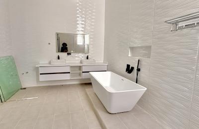 5 Bedroom Fully Detached Duplex