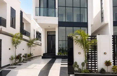 5 Bedroom Fully Detached Duplex