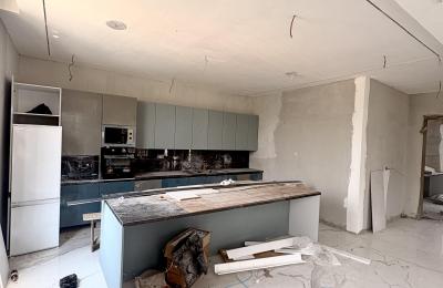 5 Bedroom Fully Detached Duplex