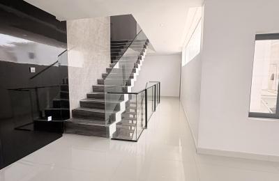5 Bedroom Fully Detached Duplex