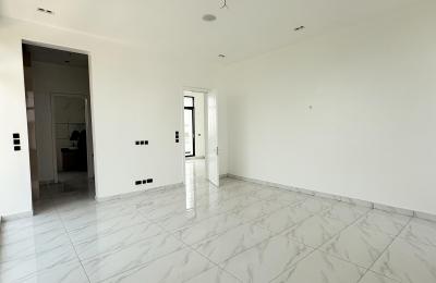 5 Bedroom Fully Detached Duplex