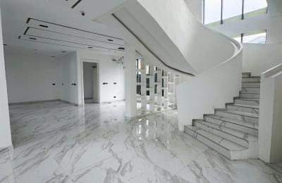 6 Bedroom Fully Detached Duplex