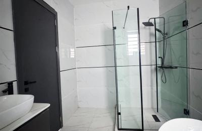 5 bedroom semi-detached duplex