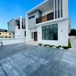 4 bedroom fully detached duplex