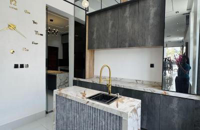 5 Bedroom Fully Detached Duplex