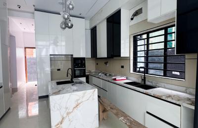 5 Bedroom Fully Detached Duplex