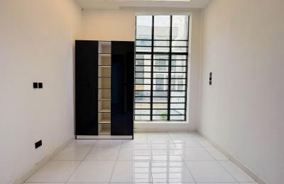 5 Bedroom Fully Detached Duplex