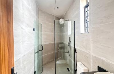 5 BEDROOM DETACHED DUPLEX