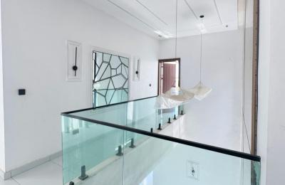 5 BEDROOM DETACHED DUPLEX WITH A SWIMMING POOL