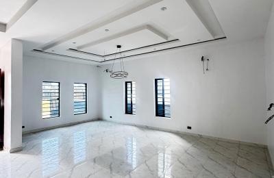 5 BEDROOM DETACHED DUPLEX