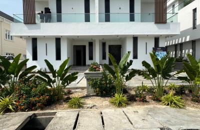 5 BEDROOM SEMI DETACHED DUPLEX