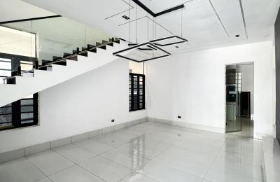 4 BEDROOM DETACHED DUPLEX FOR SALE