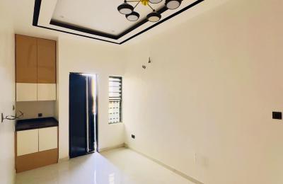 5 BEDROOM DETACHED DUPLEX