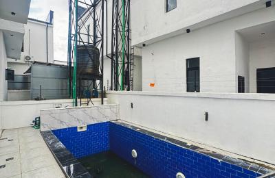 4 BEDROOM DETACHED DUPLEX WITH SWIMMING POOL