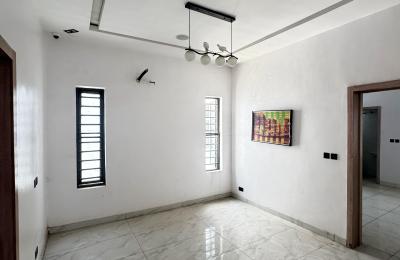 4 BEDROOM DETACHED DUPLEX FOR SALE