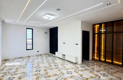 5 BEDROOM DETACHED DUPLEX
