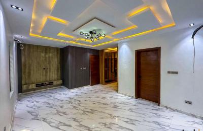 5 BEDROOM DETACHED DUPLEX WITH A SWIMMING POOL