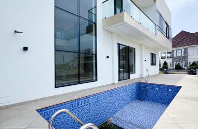 5 BEDROOM DETACHED DUPLEX WITH A SWIMMING POOL