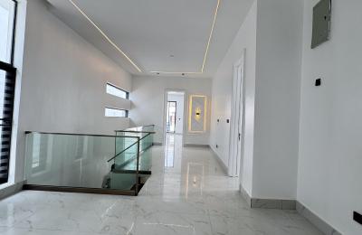 5 BEDROOM DETACHED DUPLEX