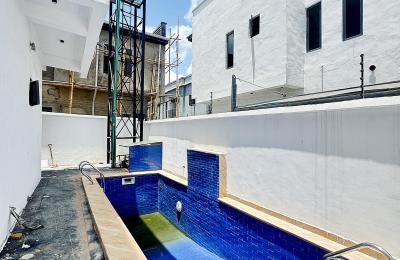 4 BEDROOM DETACHED DUPLEX WITH SWIMMING POOL