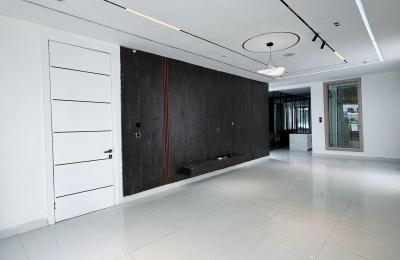 6 BEDROOM DETACHED DUPLEX WITH A SWIMMING POOL