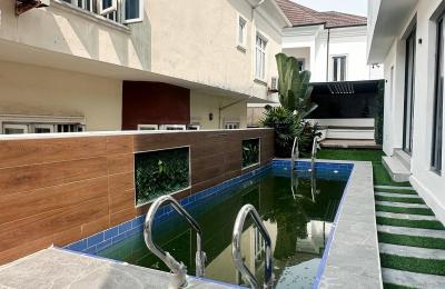 5 BEDROOM DETACHED DUPLEX