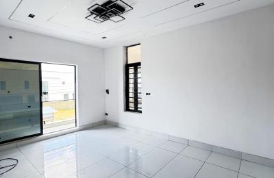 4 BEDROOM DETACHED DUPLEX FOR SALE