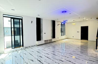 5 BEDROOM DETACHED DUPLEX