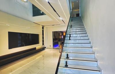 4 BEDROOM DETACHED DUPLEX WITH SWIMMING POOL