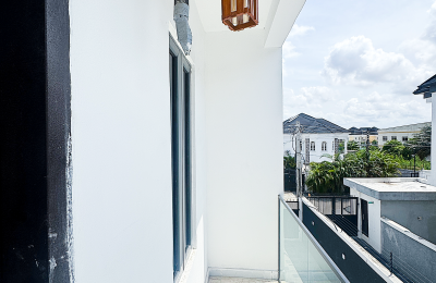 5 BEDROOM DETACHED DUPLEX