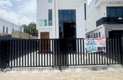 6 BEDROOM DETACHED DUPLEX WITH A SWIMMING POOL