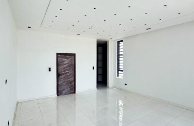 5 BEDROOM DETACHED DUPLEX WITH A SWIMMING POOL