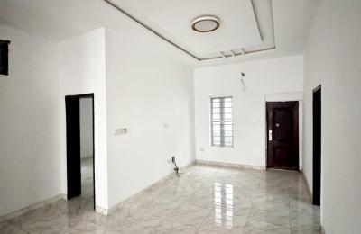 5 BEDROOM DETACHED DUPLEX WITH A SWIMMING POOL