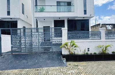 4 BEDROOM FULLY DETACHED DUPLEX