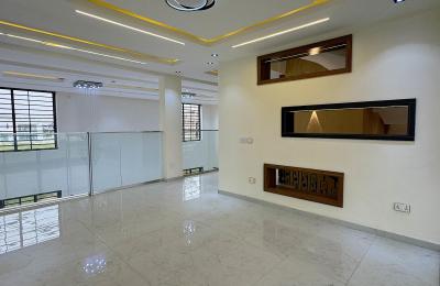 5 BEDROOM DETACHED DUPLEX WITH A SWIMMING POOL