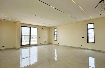 5 BEDROOM DETACHED DUPLEX WITH A SWIMMING POOL