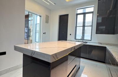 5 BEDROOM DETACHED DUPLEX