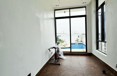 6 BEDROOM DETACHED DUPLEX WITH A SWIMMING POOL