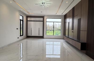 5 BEDROOM DETACHED DUPLEX