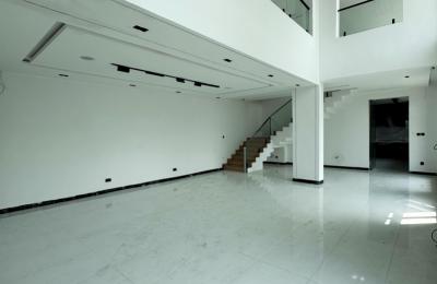 5 BEDROOM SEMI DETACHED DUPLEX