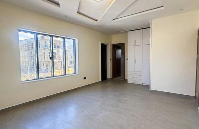 4 BEDROOM DETACHED DUPLEX WITH SWIMMING POOL FOR SALE