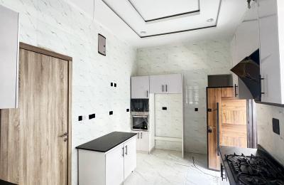 5 BEDROOM DETACHED DUPLEX