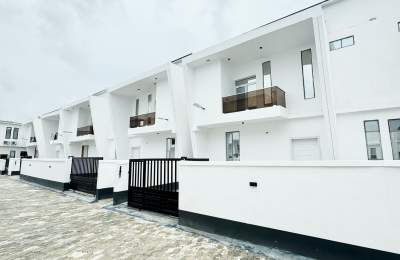4 BEDROOM SEMI DETACHED DUPLEX