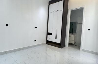 5 BEDROOM DETACHED DUPLEX WITH A SWIMMING POOL